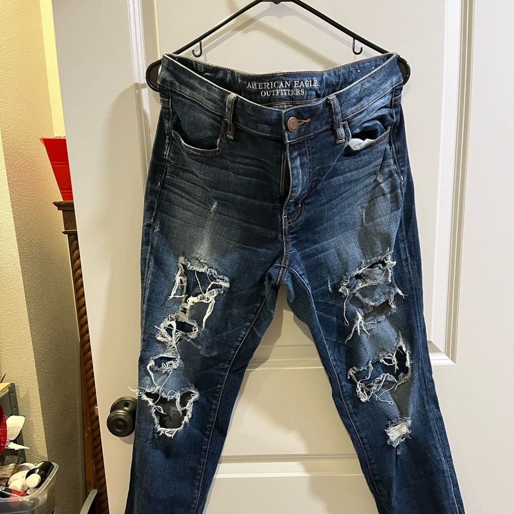 American Eagle mid rise 14 regular legging distressed wash with holes